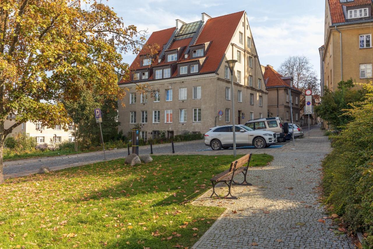 Brzozowa Old Town Square Warszawa